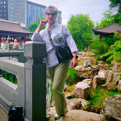 Елена Галанова, Москва
