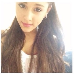 Ariana Grande, 32 года