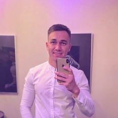 Андрей Наумов