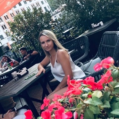 Нина Персук, 33 года