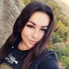 Надежда Иванова, Ялта
