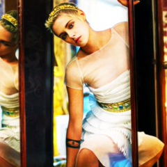 Queen-Kristen Stewart, 29 лет