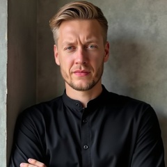 Евгений Петров