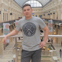 Макс Абдыназаров, Москва