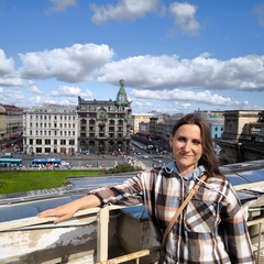 Юлия Анисович, Москва