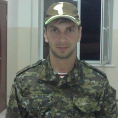Али Максутов, Грозный