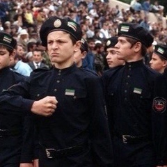 Адам Адамов, 31 год, Астрахань