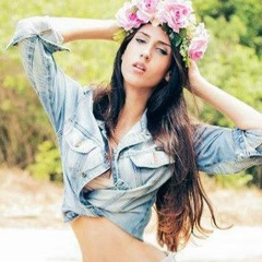 Masha Kinova, 33 года