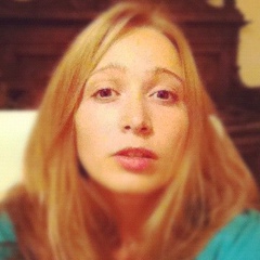 Anna Mezey, London