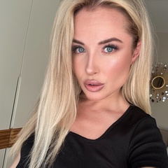 Anya Pavlova, Москва