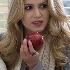 Rosalie-Lillian Hale-Cullen, 124 года, Forks