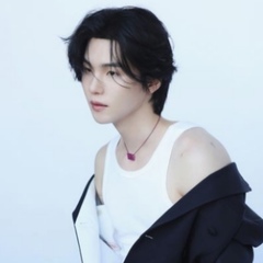 Yoongi Min, 32 года