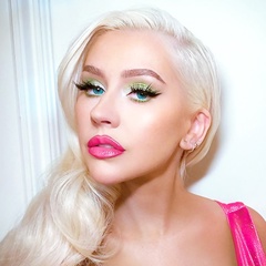 Christina Aguilera, 44 года