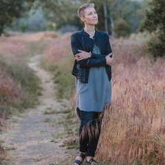 Anastasia Kholev Mukhin, Irvine
