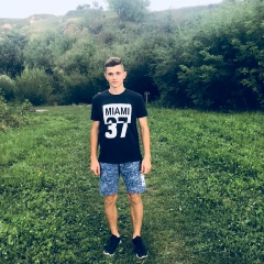 Вова Березовський, 25 лет