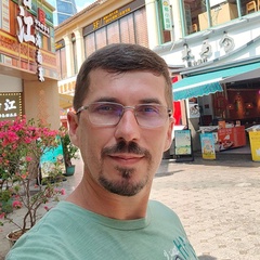 Денис Кирилюк, 46 лет, Сургут